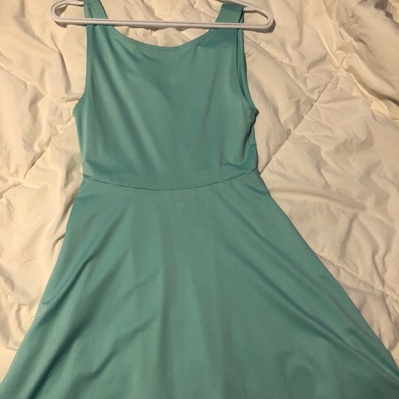 H&M dress - Picture 2 of 4